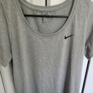 Woman's Nike dry fit